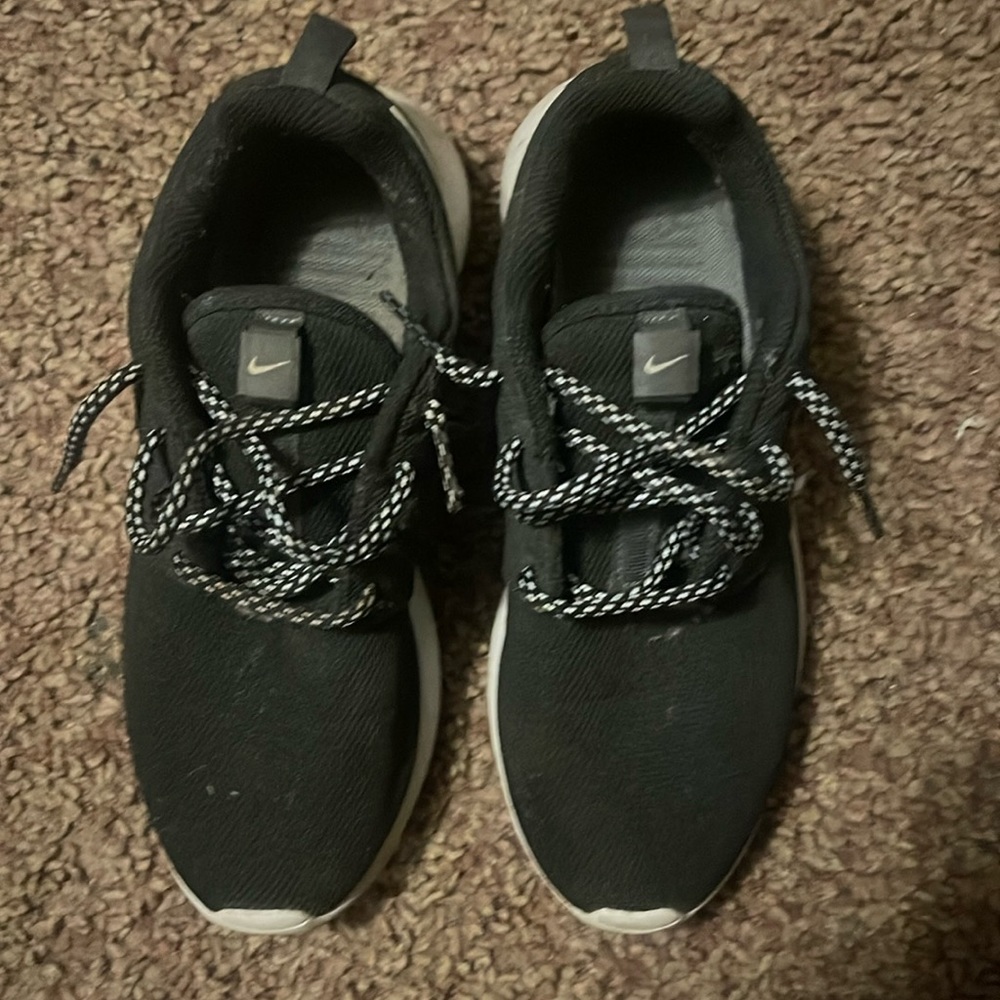Nike 1s